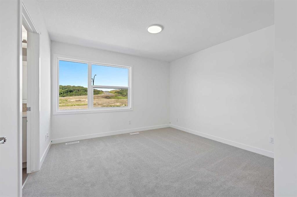 922 Wolf Willow - Thumbnail 4