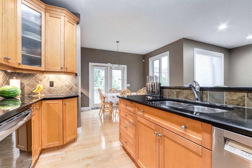 207 Tuscany Glen - Thumbnail 3