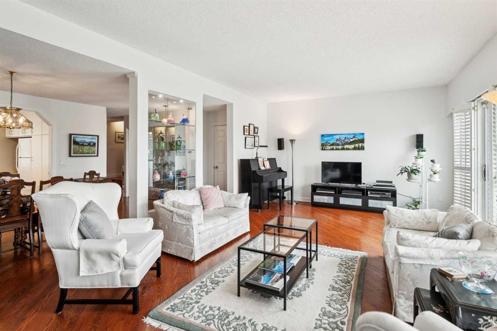 3203 Rideau - Thumbnail 4
