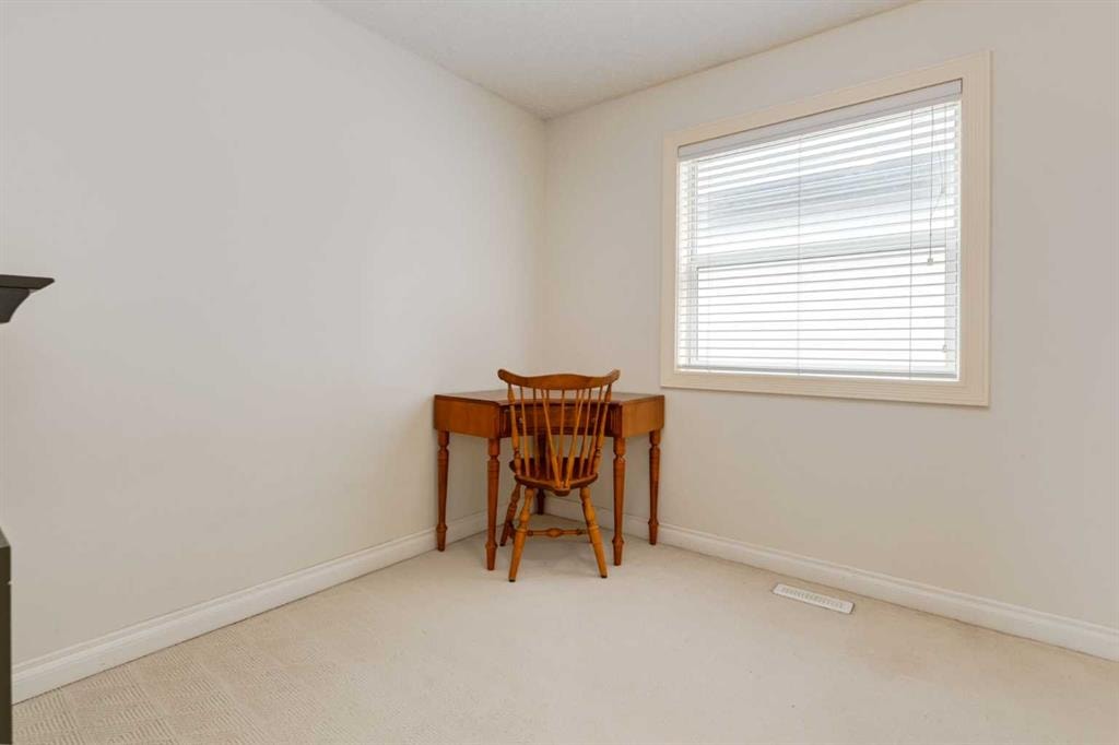 2834 Parkdale - Thumbnail 4