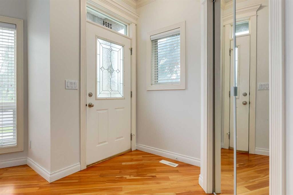 2834 Parkdale - Thumbnail 3