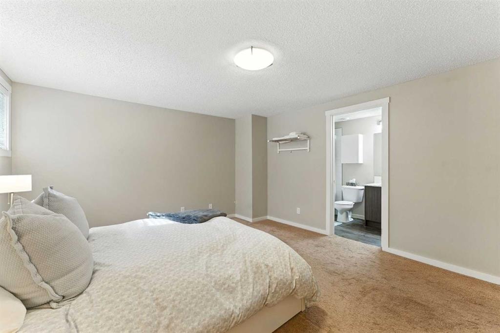 927 Auburn Bay - Thumbnail 3