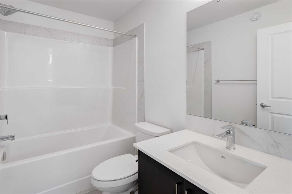 905 Livingston - Thumbnail 3