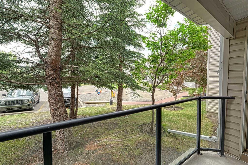 950 Arbour Lake - Thumbnail 4