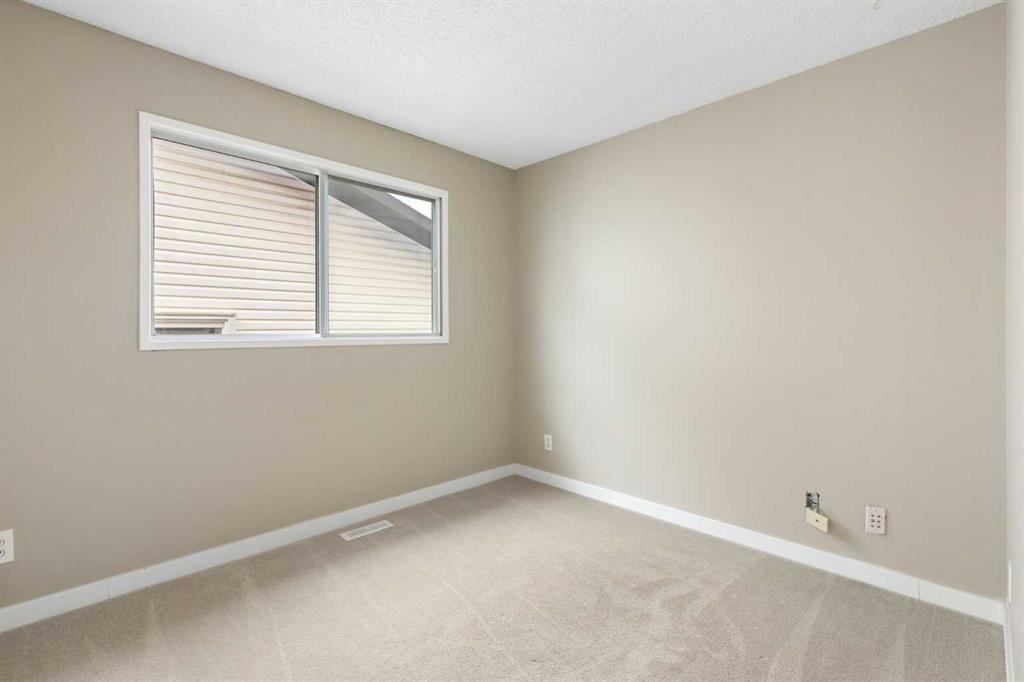 55 Strathcona - Thumbnail 2