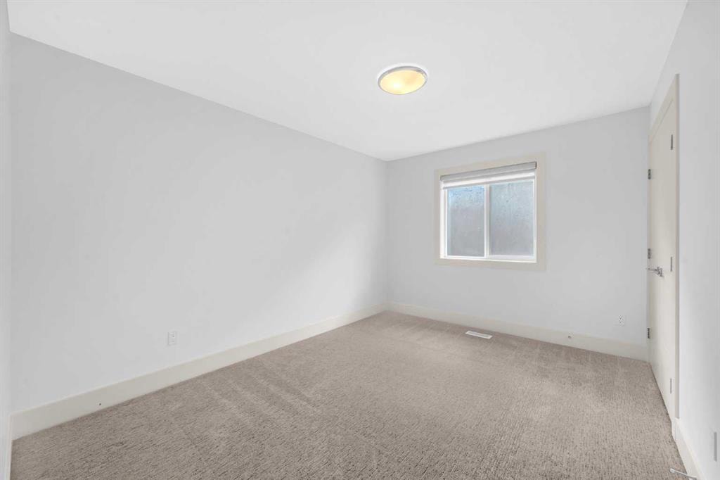 127 Evansview - Thumbnail 2