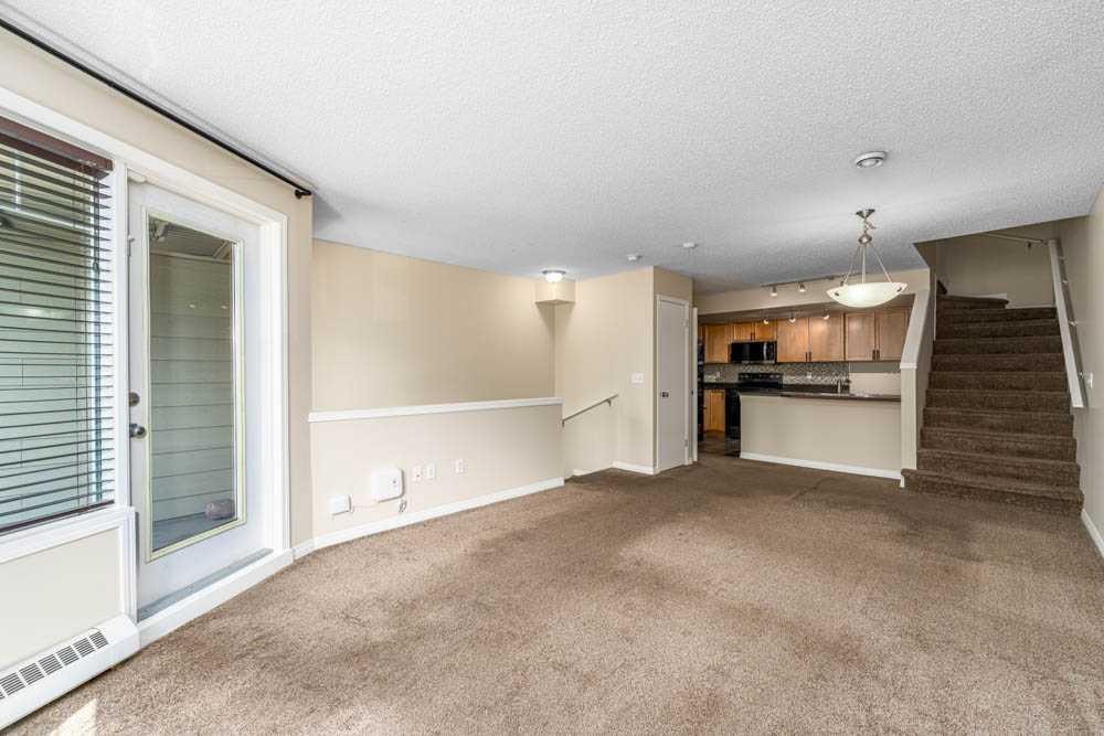 152 Mckenzie Towne - Thumbnail 4