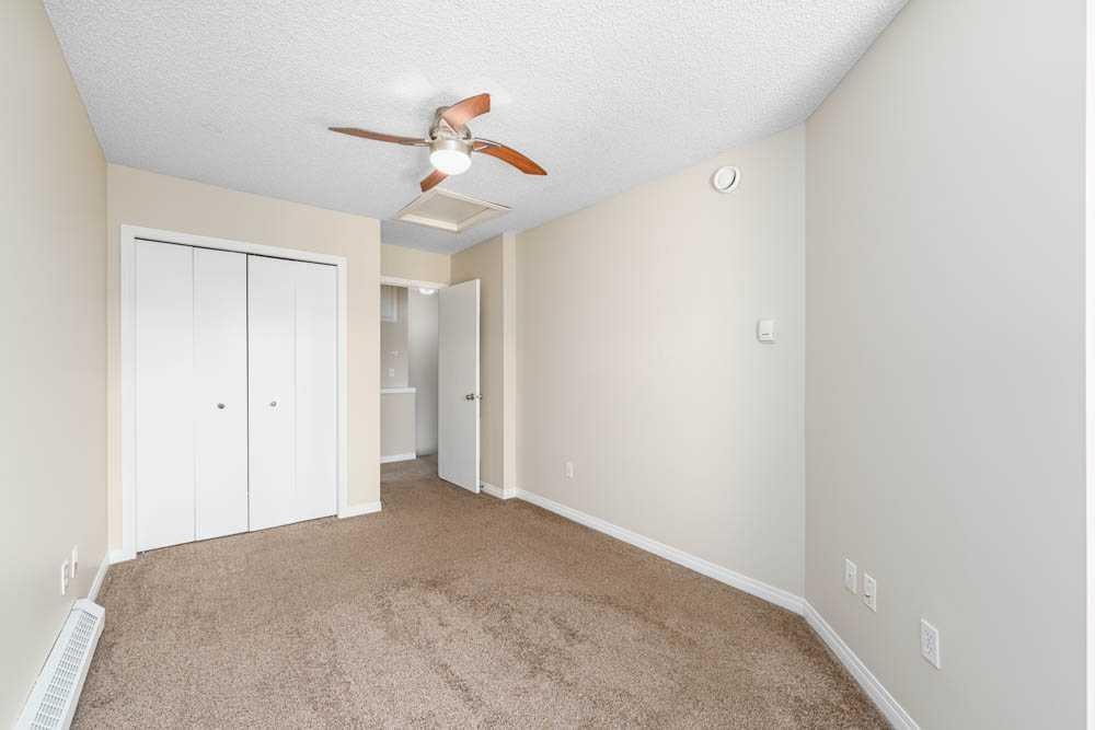 152 Mckenzie Towne - Thumbnail 3