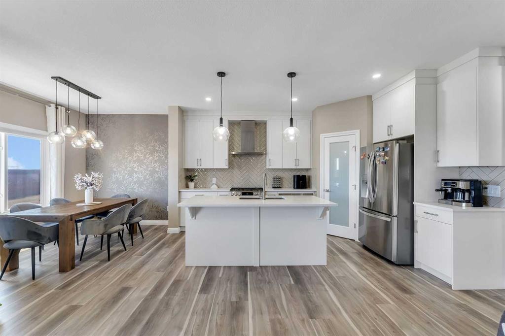 521 Corner Meadows - Thumbnail 2