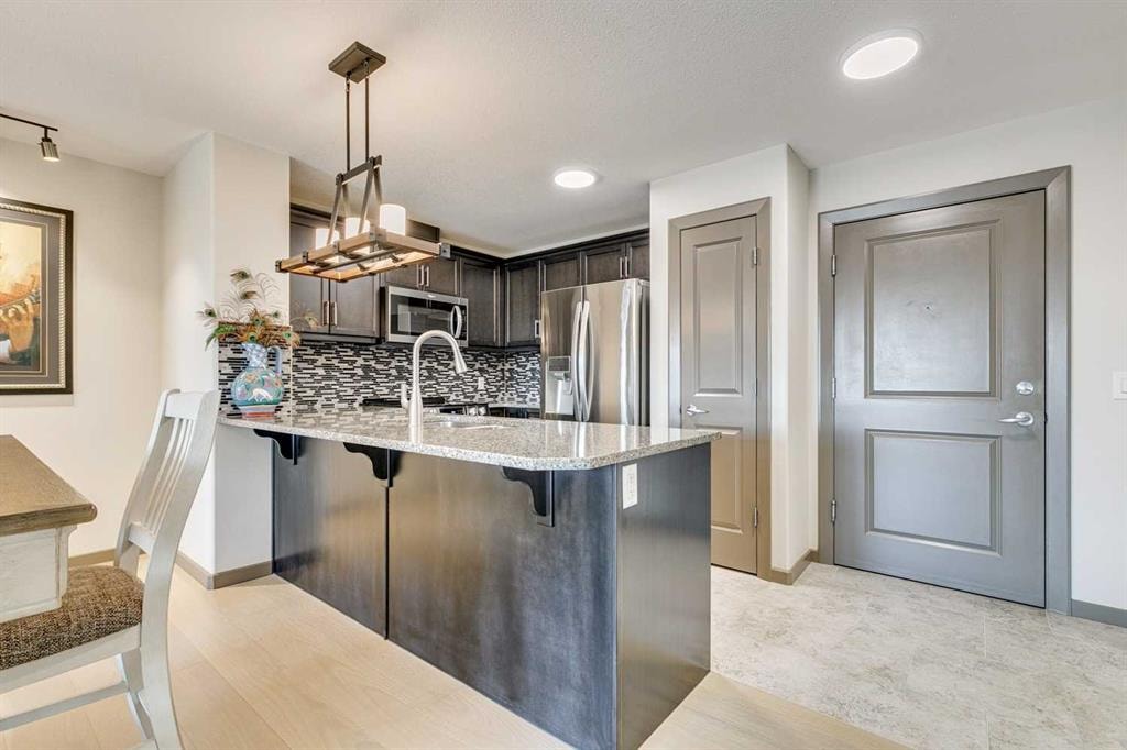 310 Mckenzie Towne - Thumbnail 3