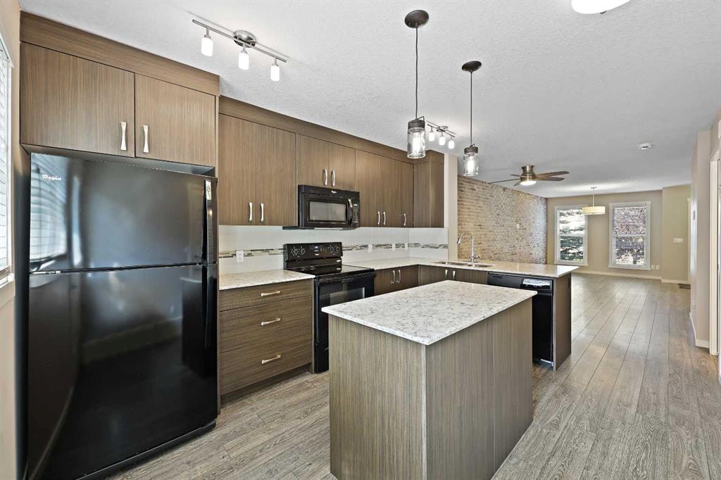 216 Auburn Bay - Thumbnail 3