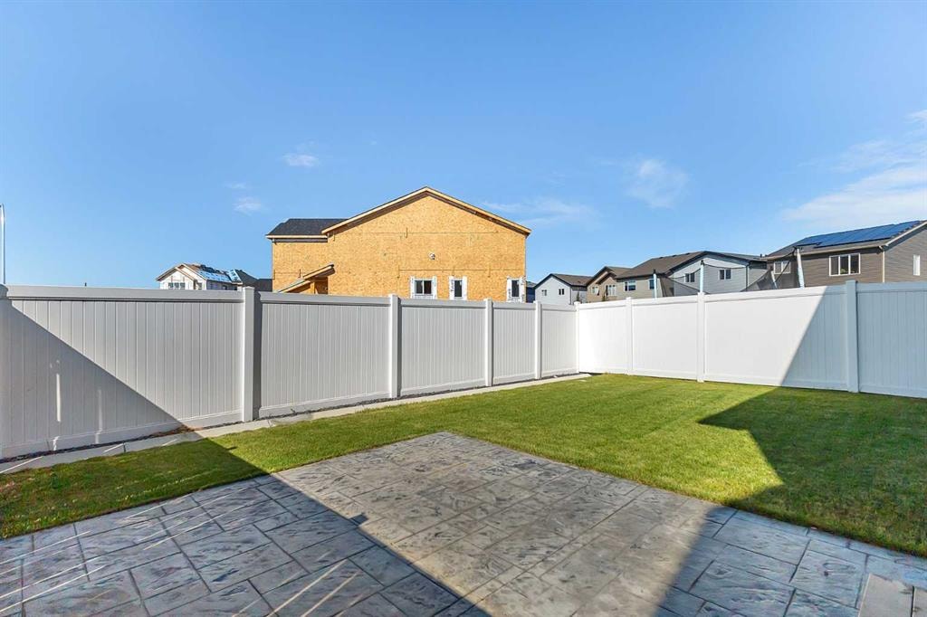 672 Walgrove - Thumbnail 2