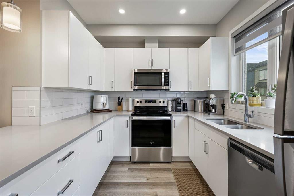 850 Belmont - Thumbnail 2