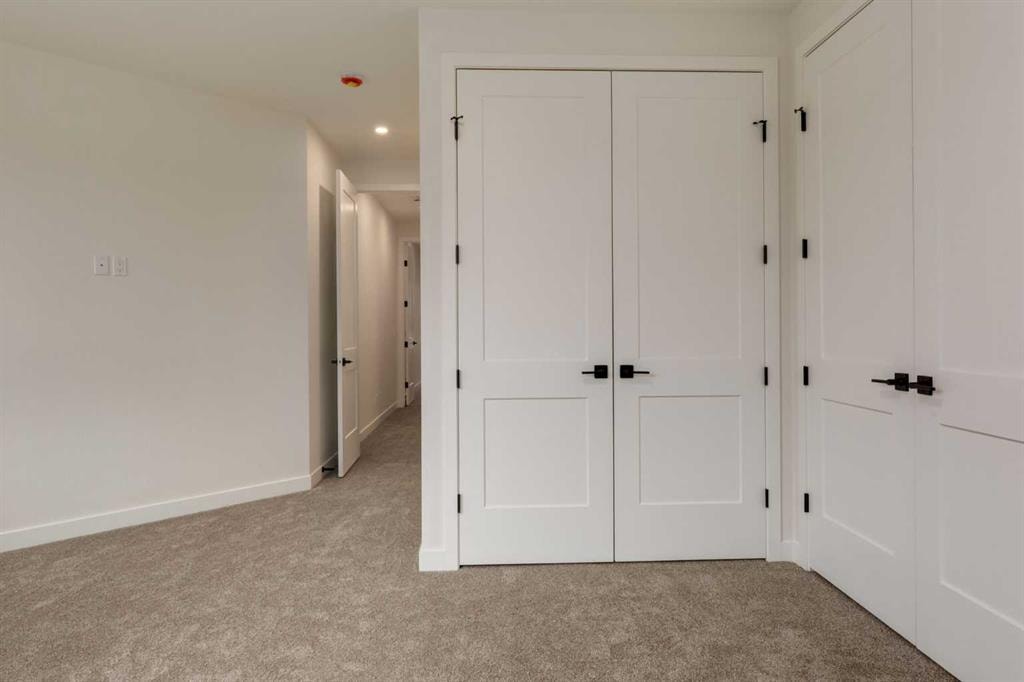 4909 Bowness - Thumbnail 4