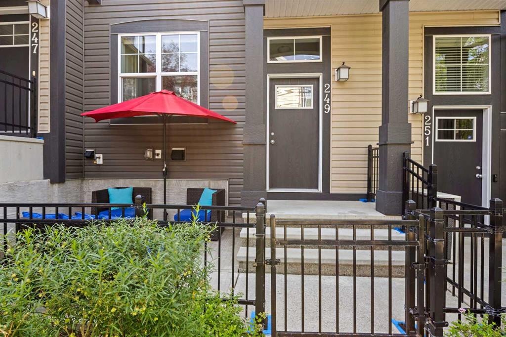 249 Mckenzie Towne - Thumbnail 2