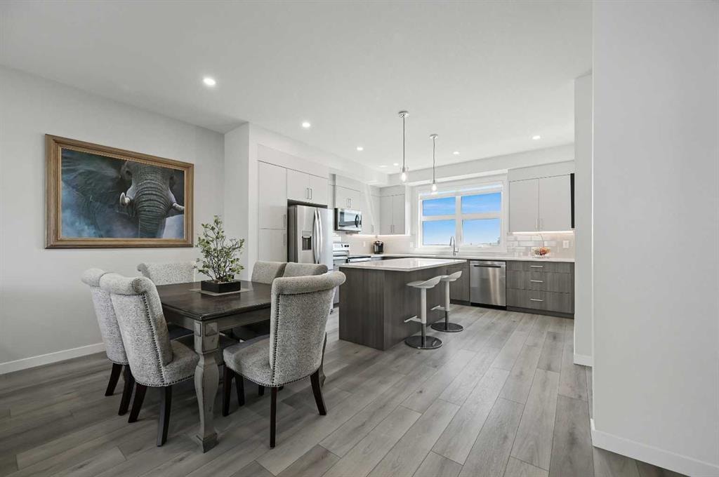 400 Belmont - Thumbnail 2