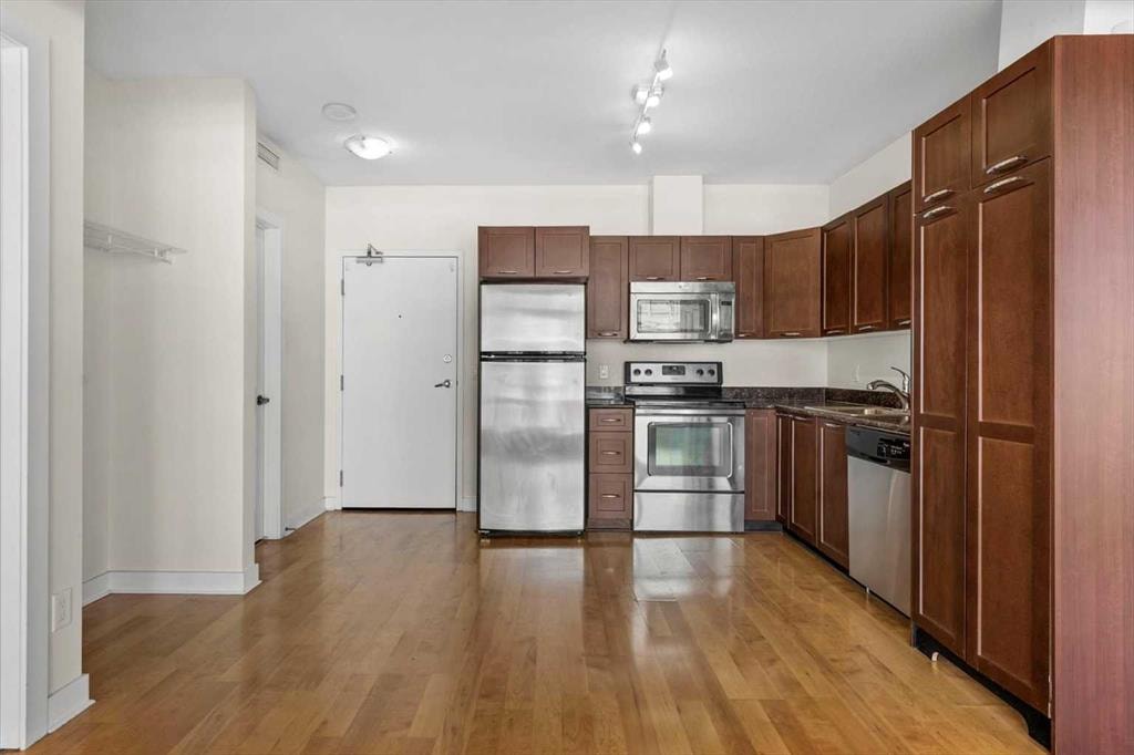 3820 Brentwood - Thumbnail 4