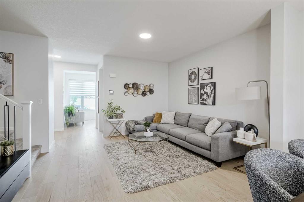 264 Belmont - Thumbnail 3