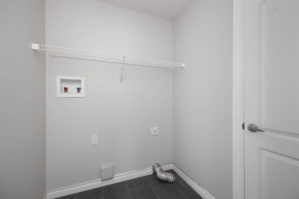 108 Blackburn - Thumbnail 4