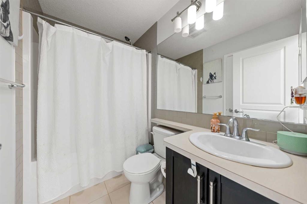28 Auburn Bay - Thumbnail 2