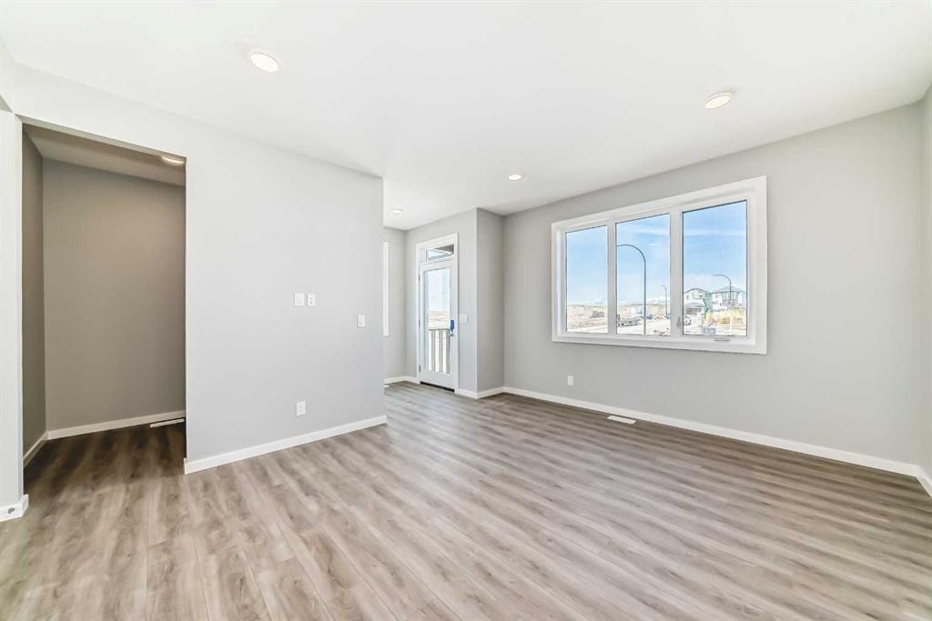 147 Bartlett - Thumbnail 4