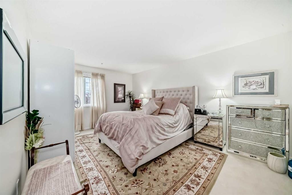 928 Arbour Lake - Thumbnail 3