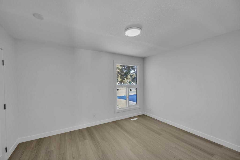 432 Whiteland - Thumbnail 3