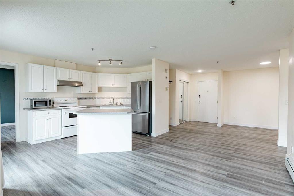 2106 Valleyview - Thumbnail 2