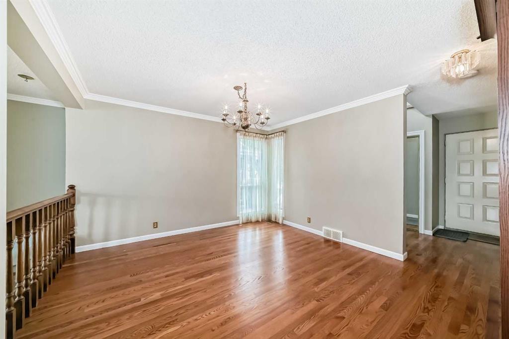275 Woodridge - Thumbnail 2