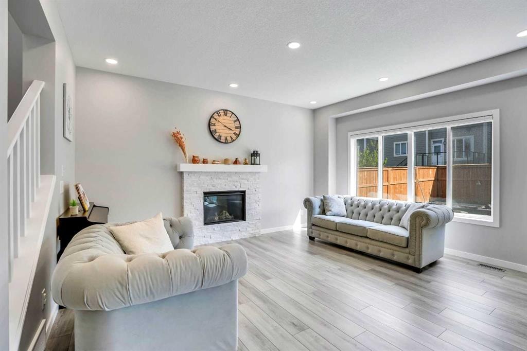 217 Magnolia - Thumbnail 2