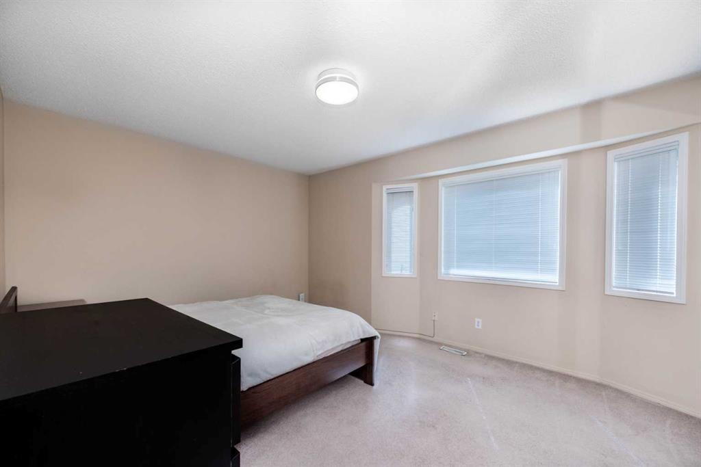 234 Christie Park - Thumbnail 2