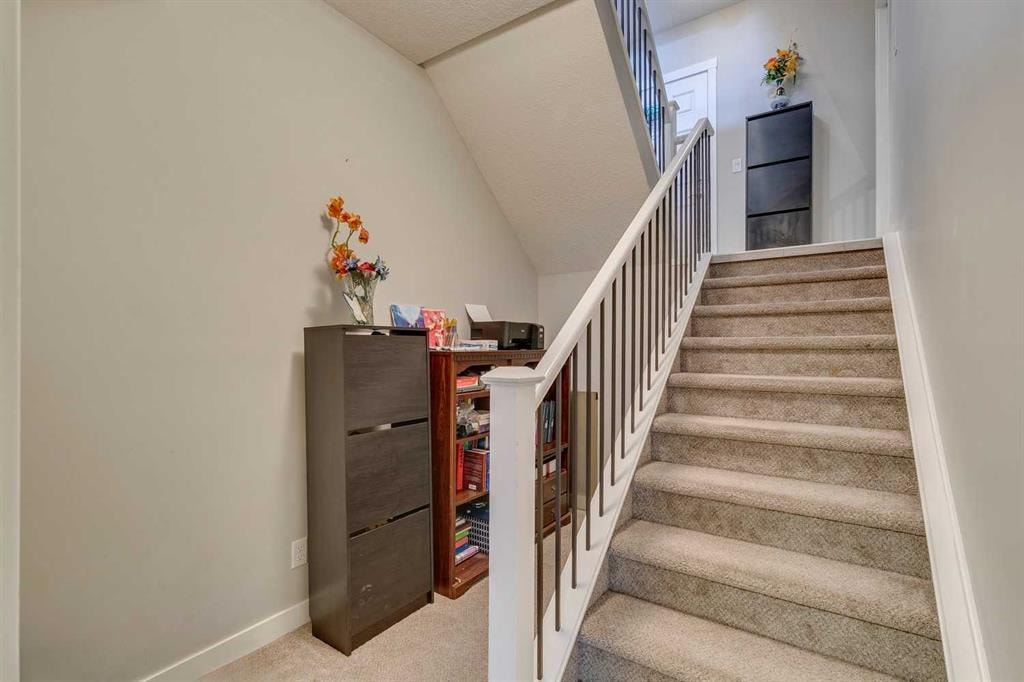 228 Sage Bluff - Thumbnail 2