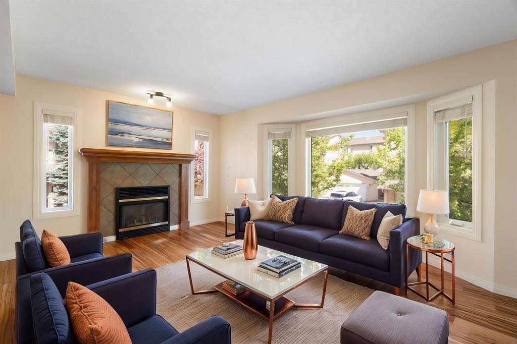 243 Christie Park - Thumbnail 2
