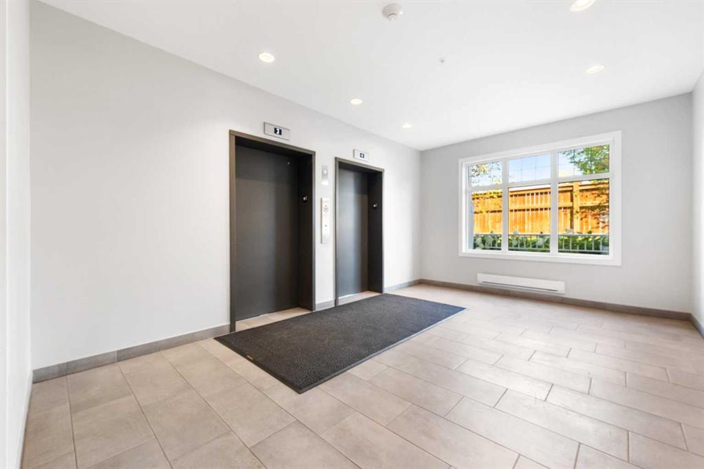 400 Auburn Meadows - Thumbnail 4