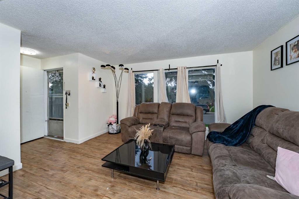 25 Erin Ridge - Thumbnail 2