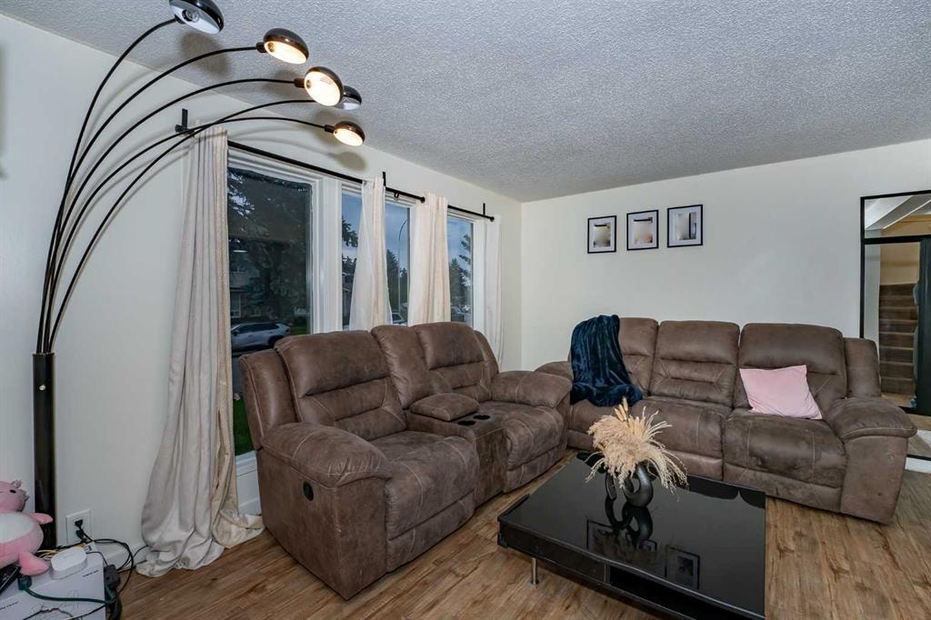 25 Erin Ridge - Thumbnail 2