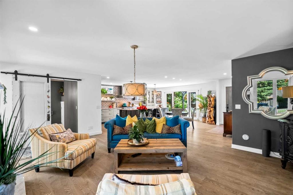 520 Parkridge - Thumbnail 3