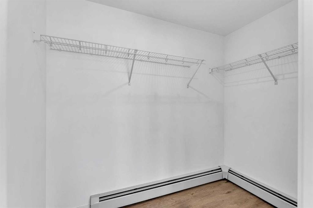 681 Savanna Boulevard - Thumbnail 2
