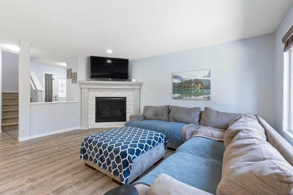 23 Auburn Bay - Thumbnail 4