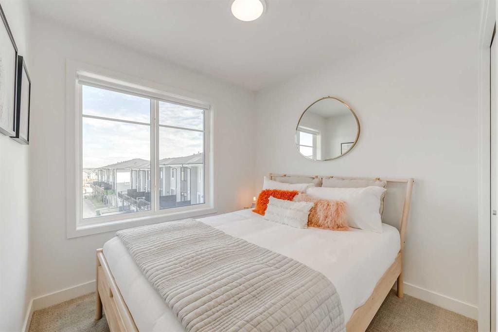 857 Belmont - Thumbnail 4