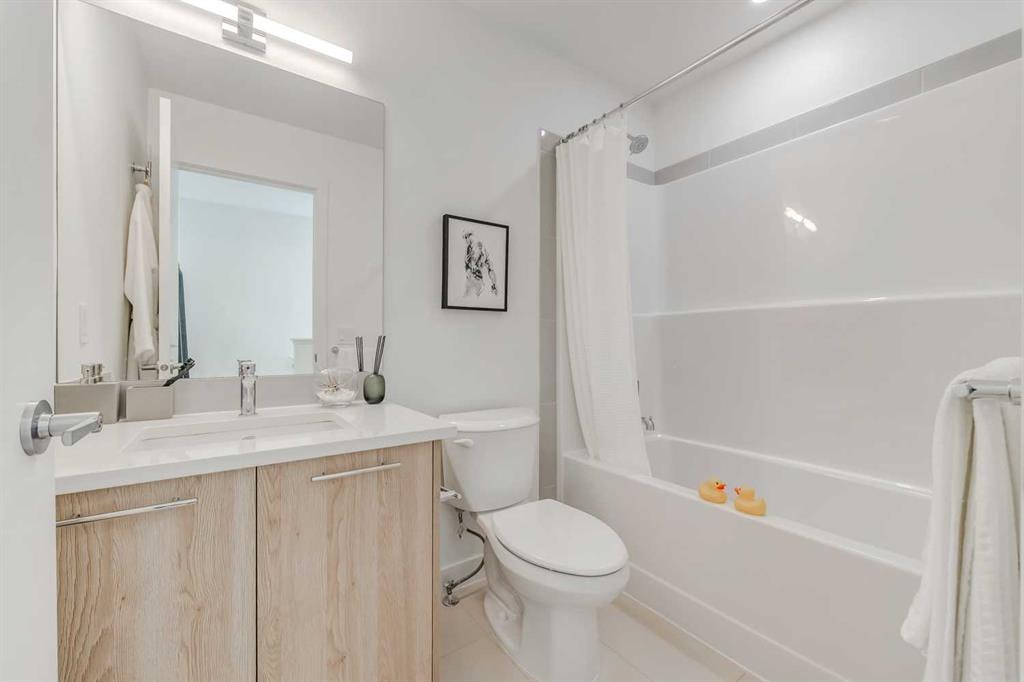 857 Belmont - Thumbnail 2