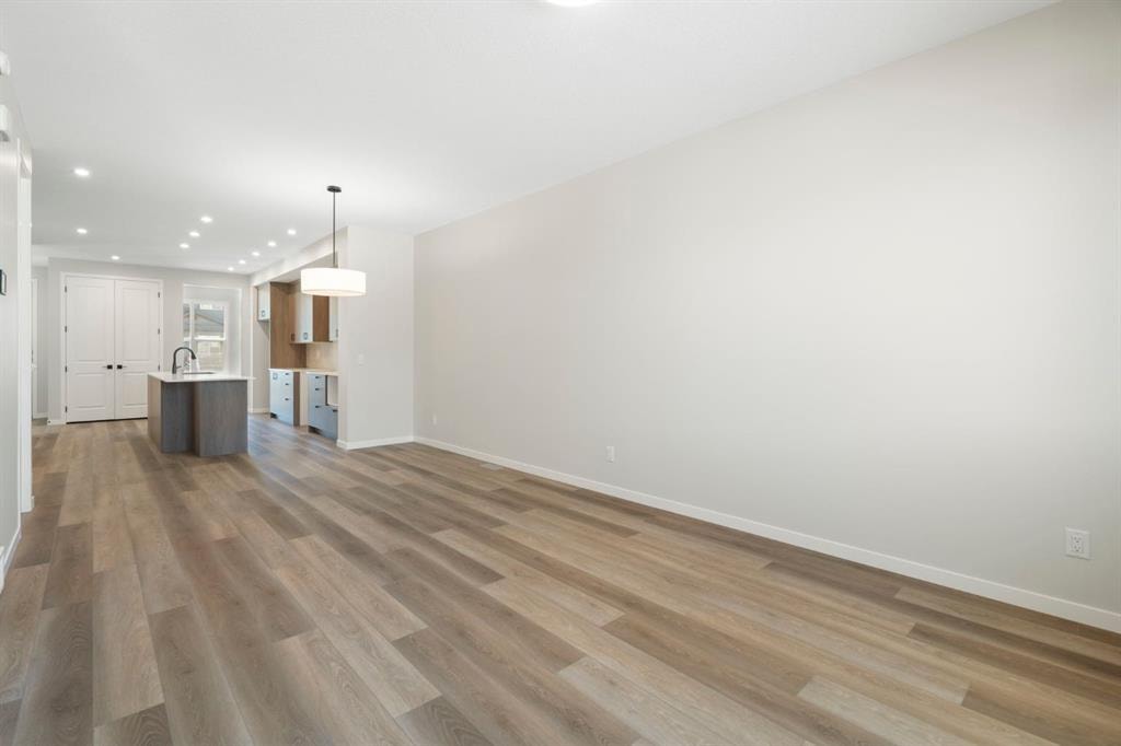 620 Rowmont - Thumbnail 2