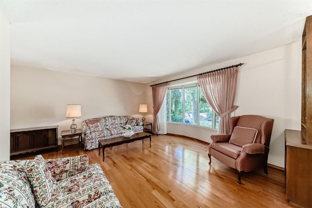 156 Whiteview - Thumbnail 2