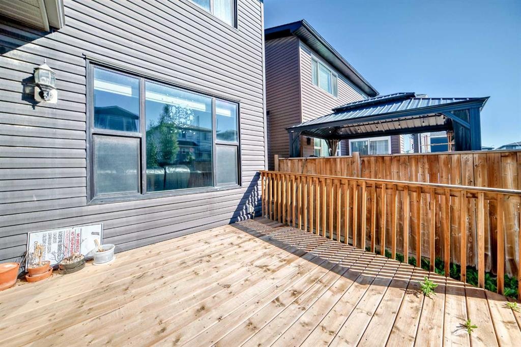 107 Howse - Thumbnail 3