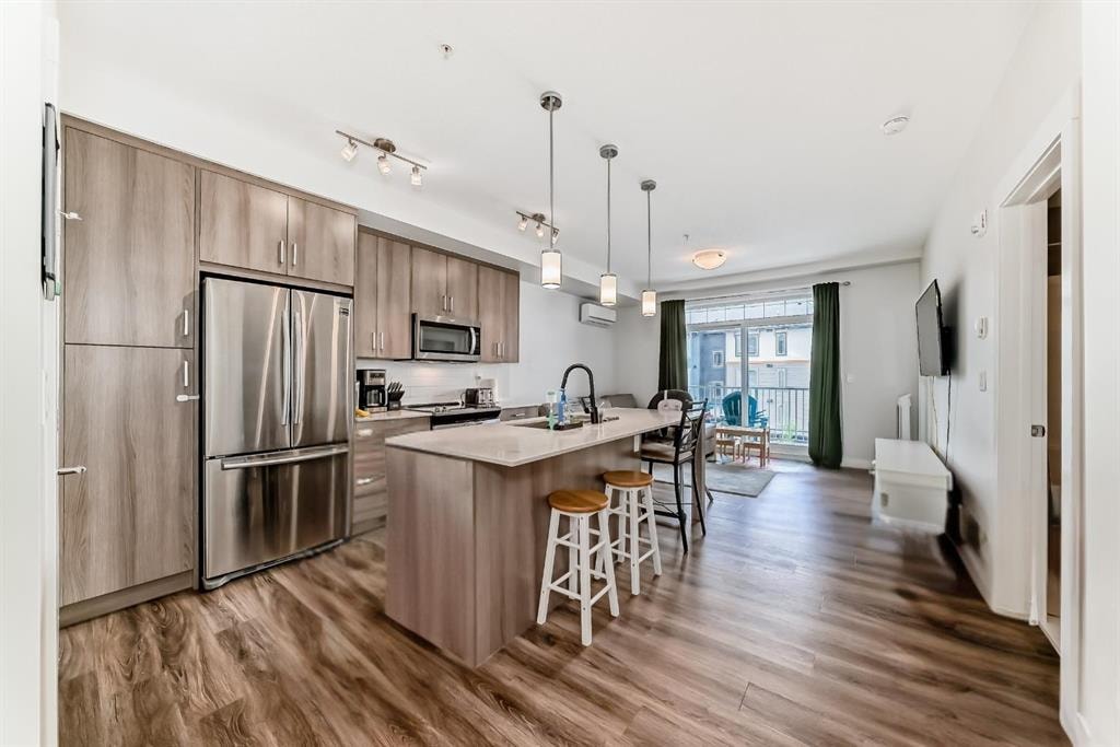 200 Auburn Meadows - Thumbnail 2