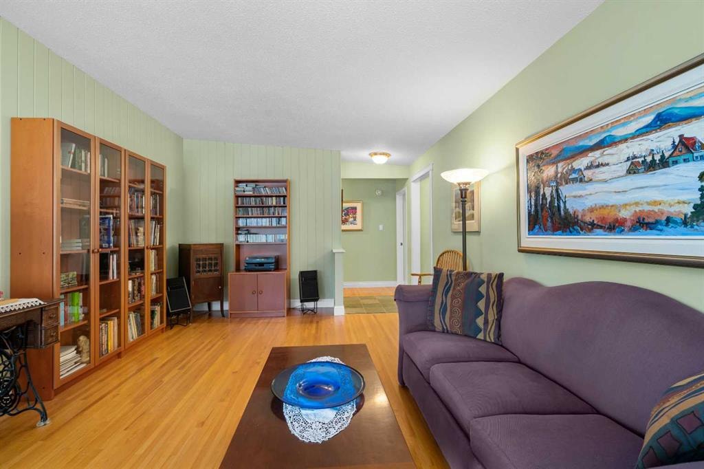 4440 Brentwood - Thumbnail 3