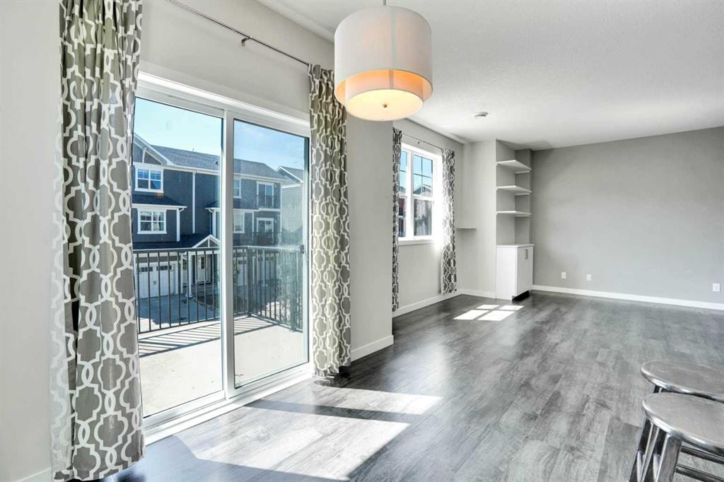 881 Sage Valley - Thumbnail 2