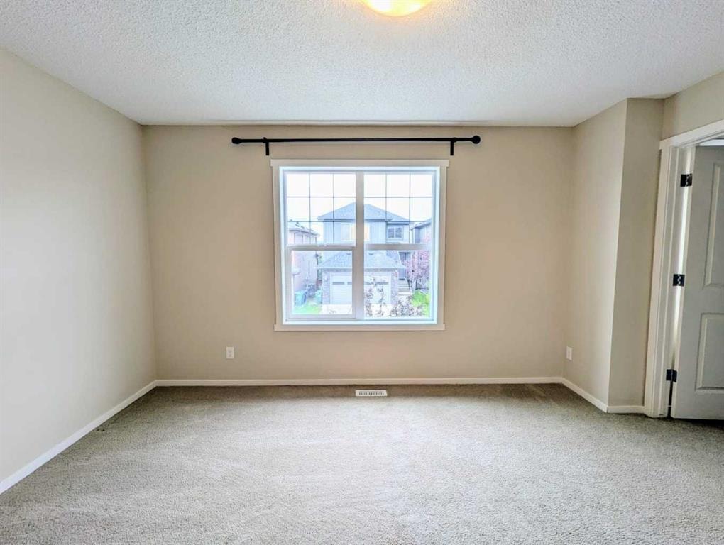 187 Evansborough - Thumbnail 4