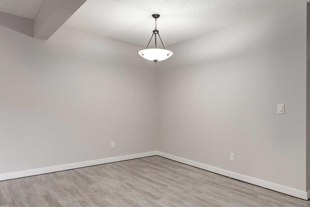 245 Cedarwood - Thumbnail 3