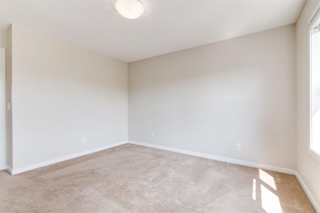 153 Auburn Meadows - Thumbnail 3